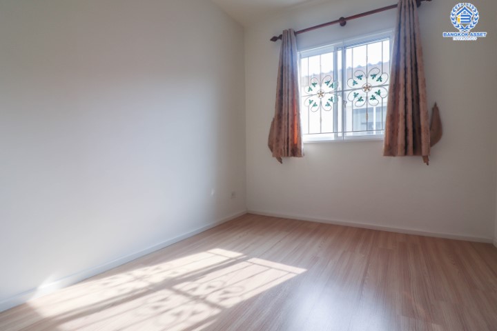 *****ทาวน์เฮ้าส์มือสองย่านนนทบุรี ม.แกรนด์พลีโน่ รัตนาธิเบศร์ บนเนื้อที่ 18 ตร.ว. ฟังก์ชัน 3 ห้องนอน 2 ห้องน้ำ 1 ที่จอดรถ บ้านสวย พร้อมอยู่ แถมฟรี! 1 เครื่องปรับอากาศ ทำเลดี เชื่อมต่อถ.ติวานนท์, ถ.รัตนาธิเบศร์, ถ.นครอินทร์, ถ.ราชพฤกษ์ ใกล้รถไฟฟ้าสายสีม่วง "สถานีบางพลู"